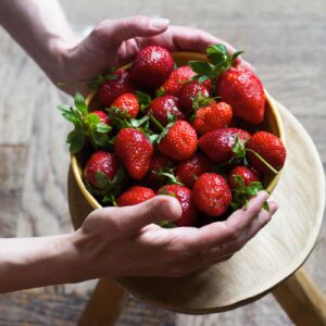 Serving strawberries