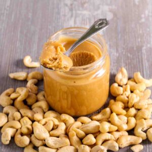 Cashew butter spread in a jar